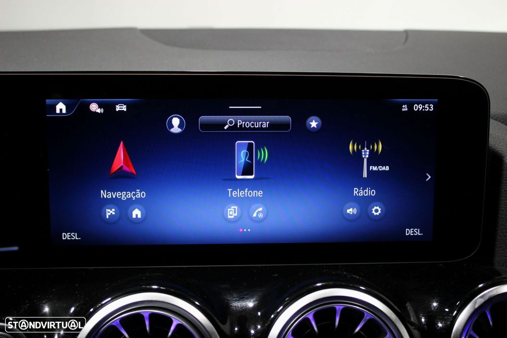 Mercedes-Benz GLA 180 d AMG Line - 32