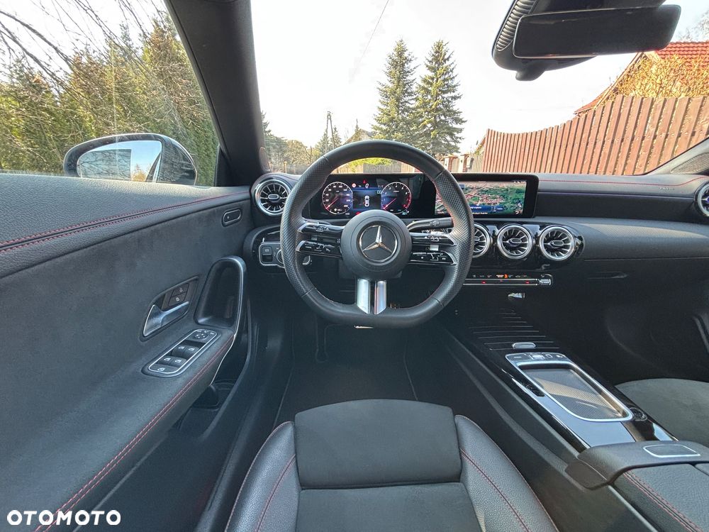 Mercedes-Benz CLA 200 AMG Line 7G-DCT - 13