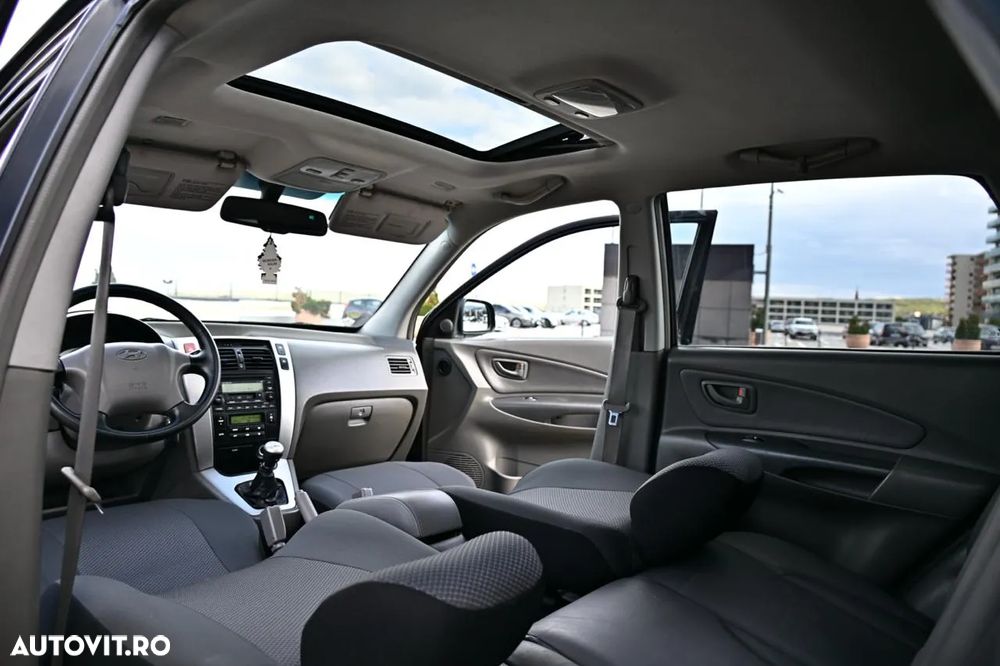 Hyundai Tucson 2.0 CRDI VGT GLS 4WD STD - 13