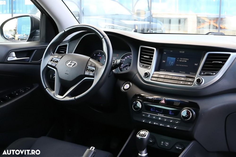 Hyundai Tucson 2.0 CRDI 4WD 6MT Premium - 20