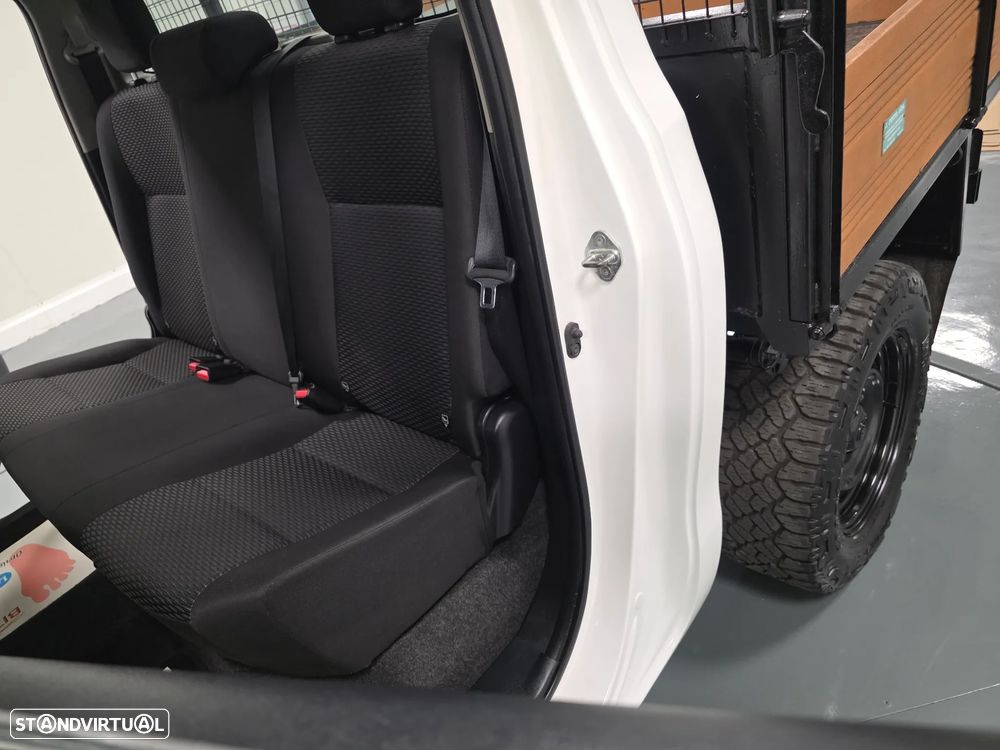Toyota HILUX 2.4 D-4D 4WD CD CH - 34