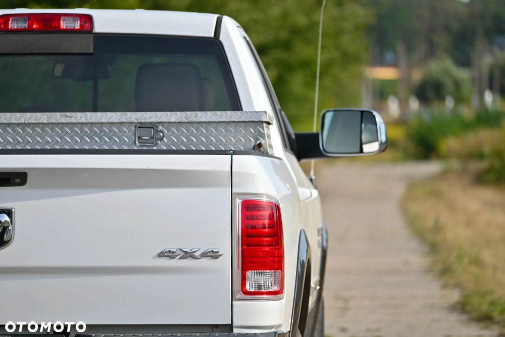 RAM 1500 5.7 Crew Cab Laramie - 9