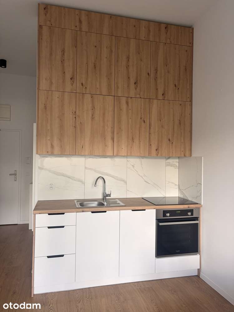 Studio - Al. 3 maja 51b/31 – Błonia – bez pośredników