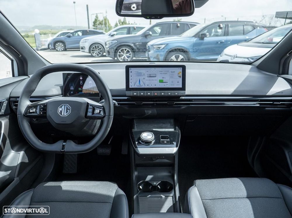 MG MG4 77 kWh Extended Range Luxury - 28
