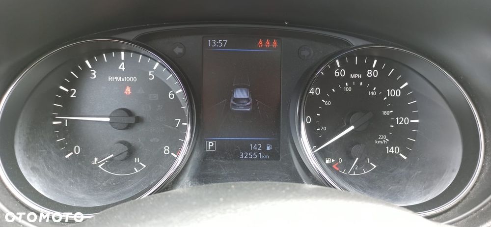 Nissan Rogue - 14