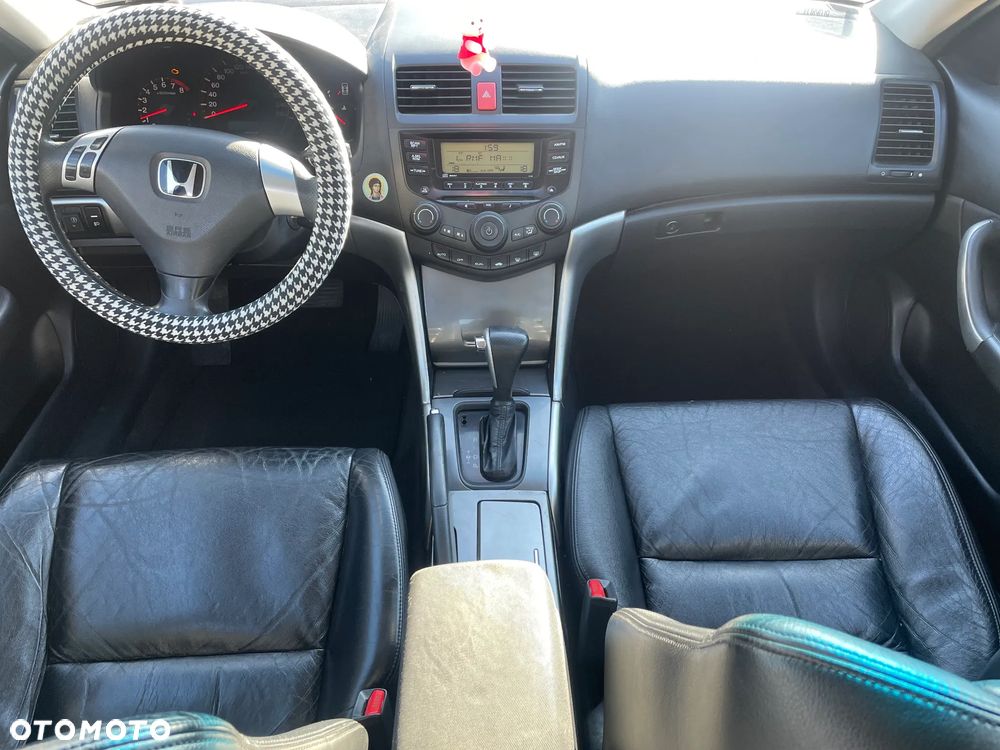 Honda Accord 2003 photo 4