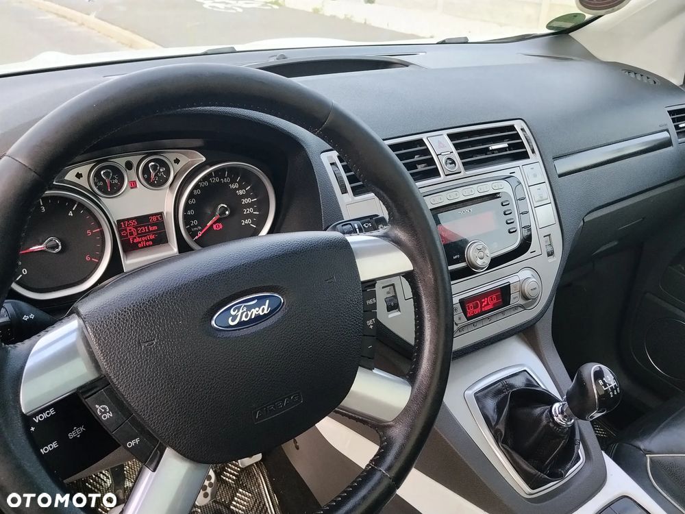 Ford Kuga - 9