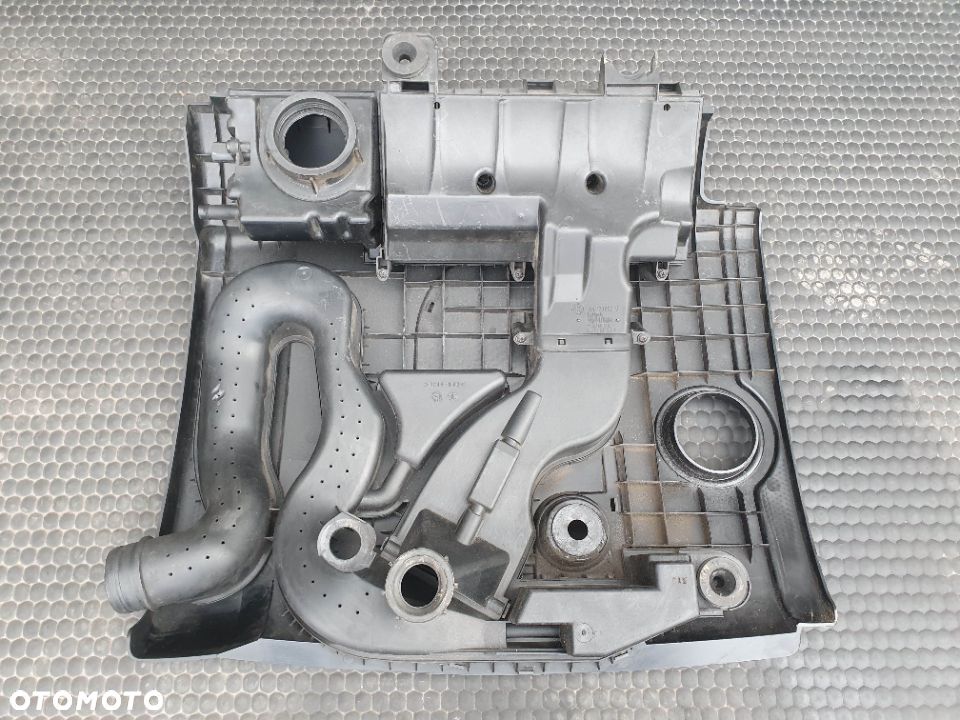 Pokrywa 03C129607 06A103638A Silnika Obudowa Oslona 1.6 FSI  VW Golf 5 V Touran - 6
