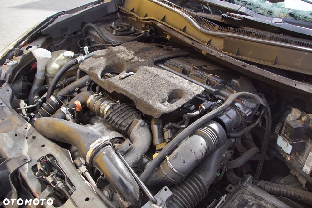 Auto na części - Citroen C4 Aircross 1.6 HDI 114 KM 9H05 F6MBC1ABZ KTZ 2015R Silnik Skrzynia Drzwi Błotnik Szyba Lusterko Klamka Lampa Deska Kokpit Sterownik Moduł Czujnik Licznik Kierownica Panel - 15