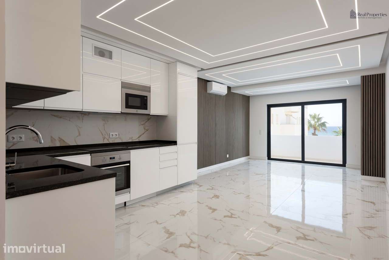 Apartamento T2 Renovado na Primeira Linha da Praia de Quarteira – Vist - Grande imagem: 2/22