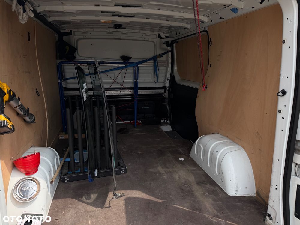 Renault Trafic - 13