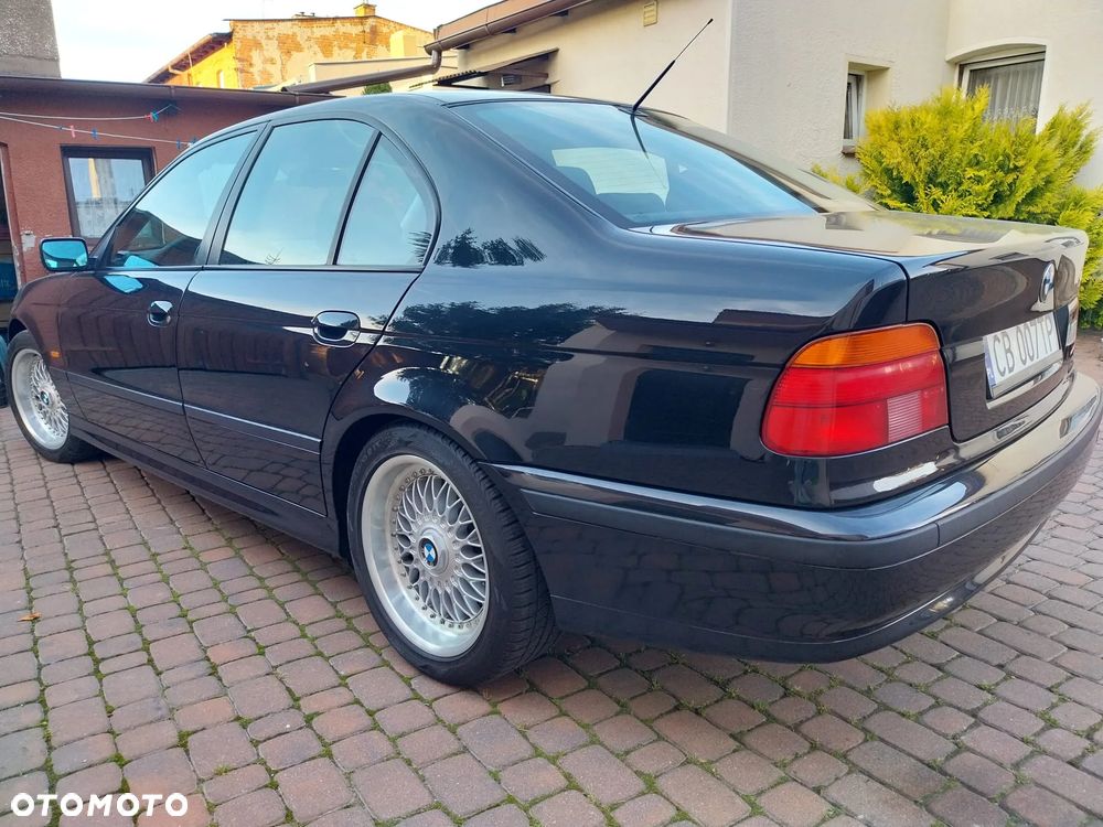 BMW Seria 5 523i - 2