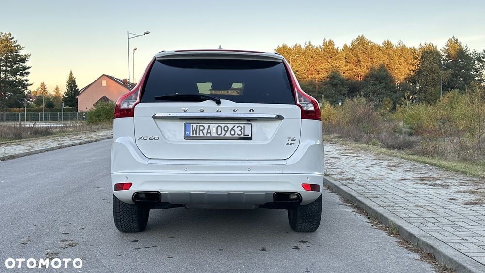 Volvo XC 60 T6 AWD Geartronic Summum - 8