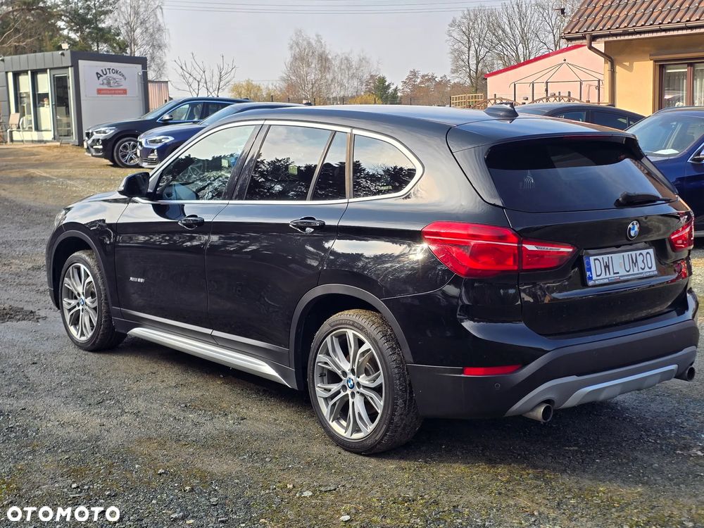 BMW X1 xDrive25i GPF xLine - 10