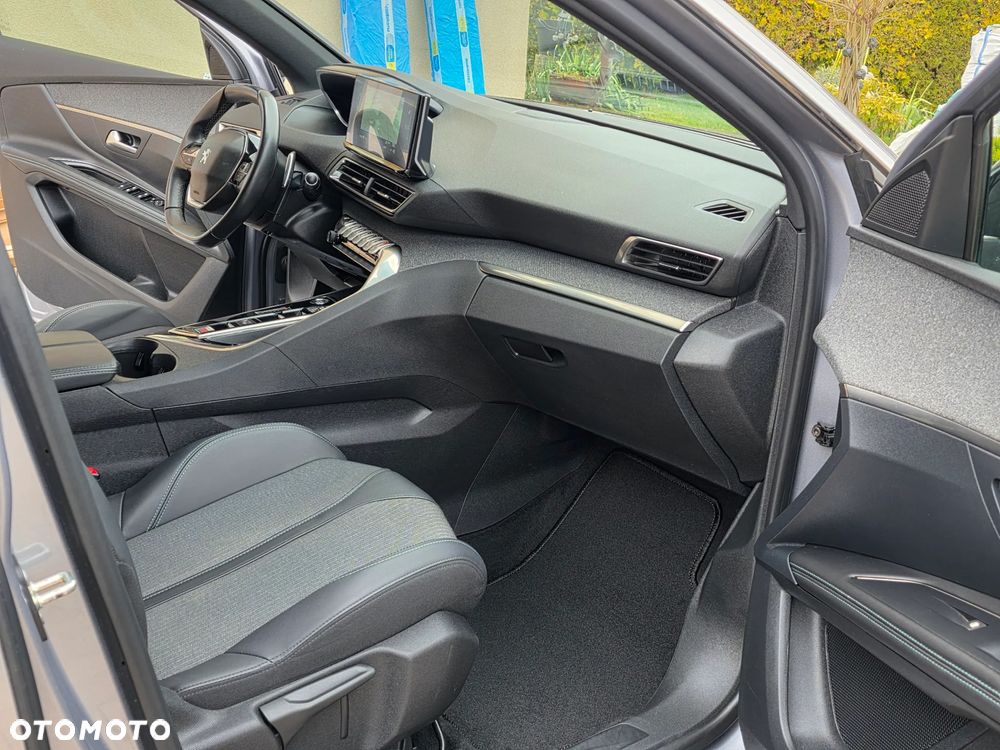 Peugeot 3008 1.6 PureTech Hybrid4 PHEV Allure S&S EAT8 - 29