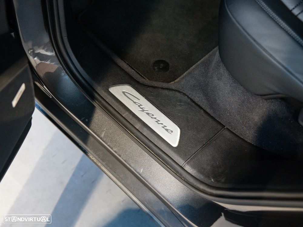 Porsche Cayenne Coupé E-Hybrid - 33