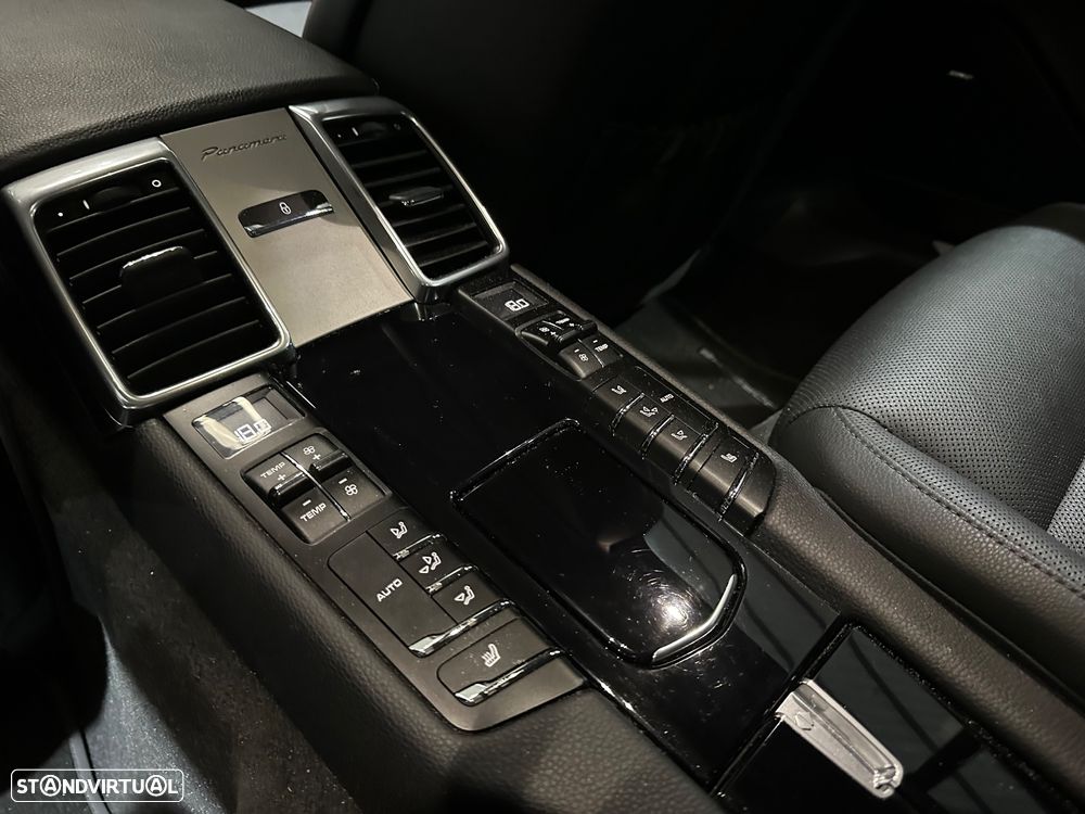 Porsche Panamera Platinum Edition - 13