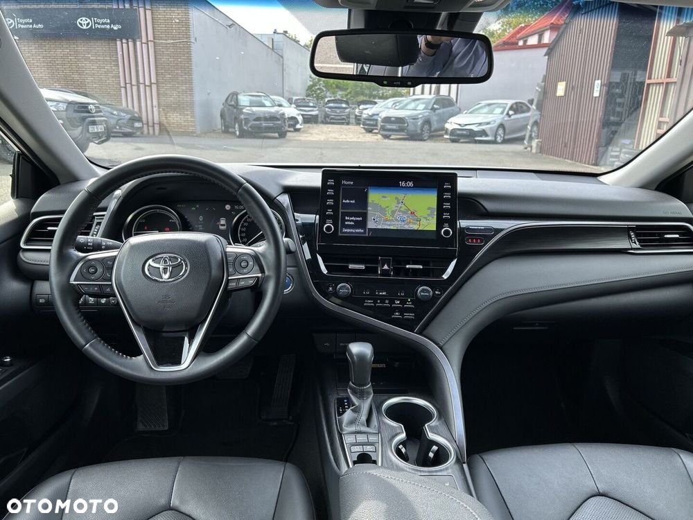 Toyota Camry 2.5 Hybrid Executive CVT - 14
