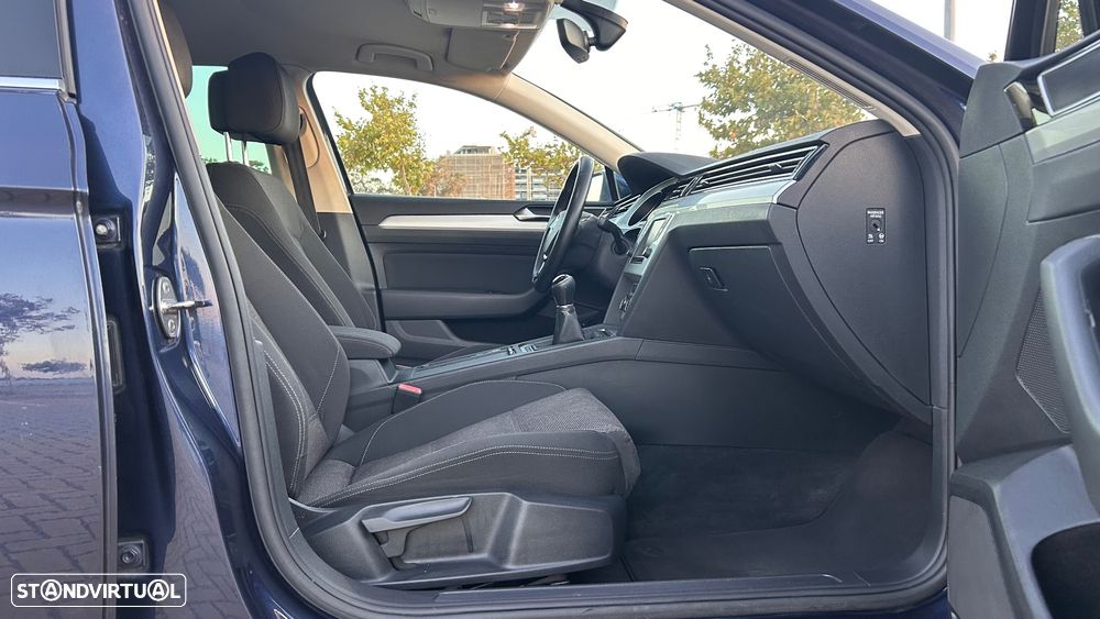 VW Passat Variant 2.0 TDI Highline - 8