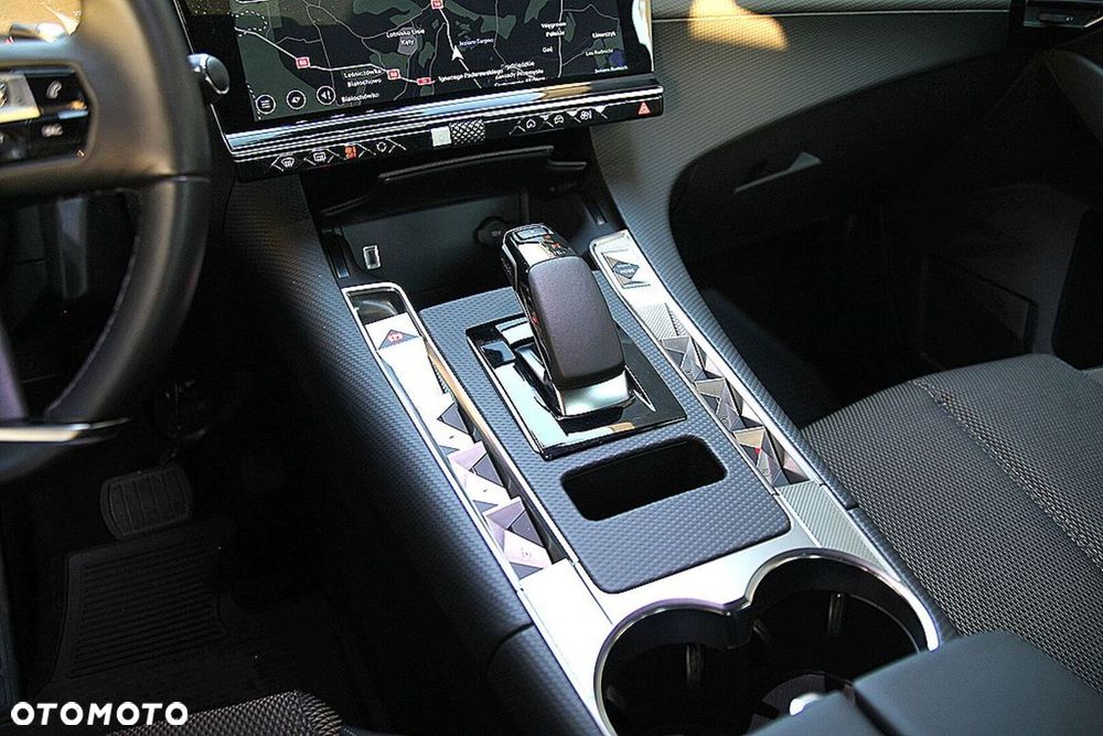 DS Automobiles DS 7 Crossback - 21