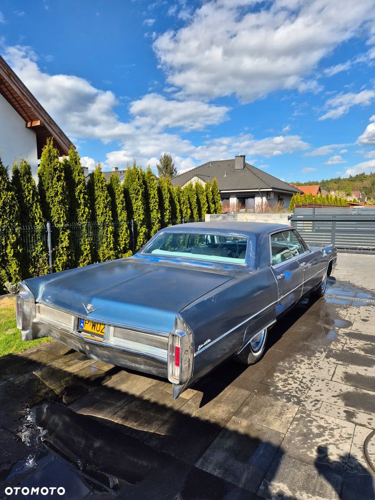 Cadillac Deville - 5
