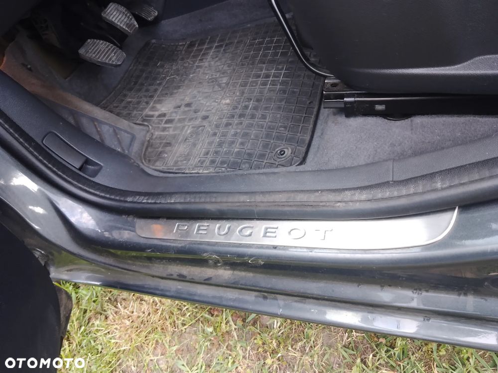Peugeot 5008 2.0 HDi Family 7os - 29