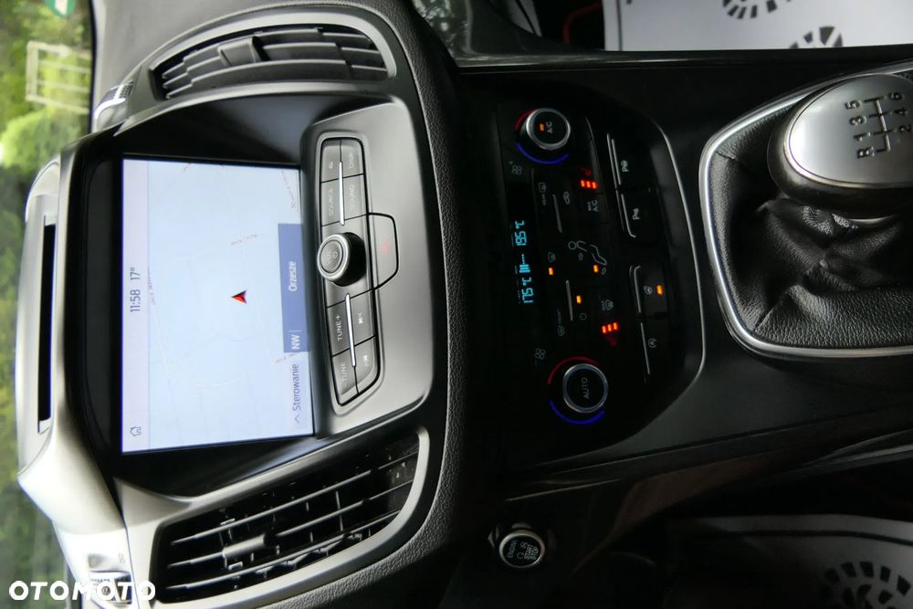 Ford Kuga 1.5 EcoBoost 2x4 ST-Line - 28