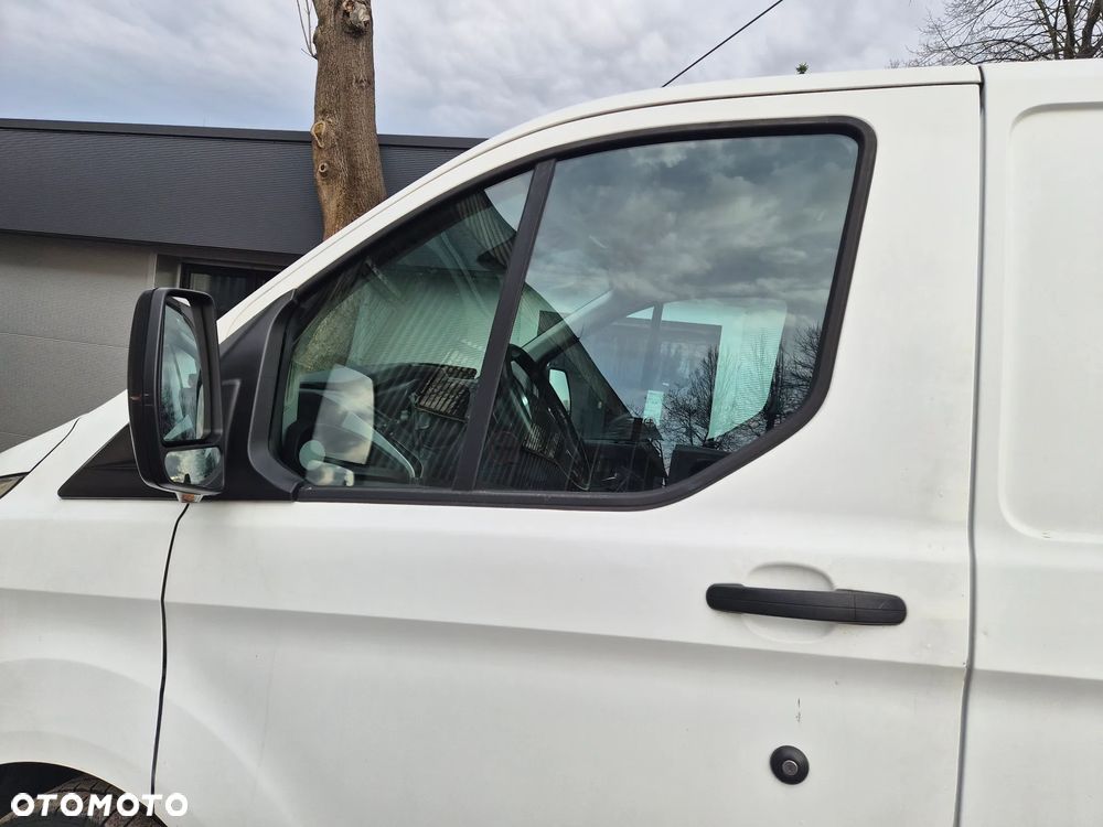 Ford TRANSIT CUSTOM - 14