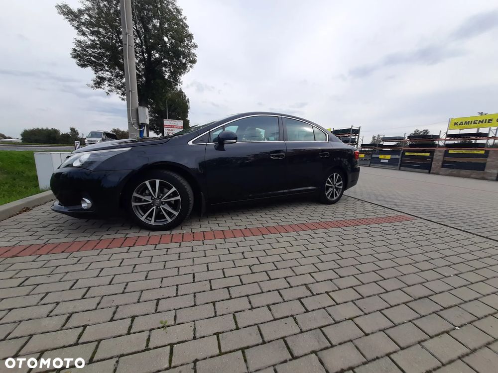 Toyota Avensis 2.0 D-4D Premium - 18