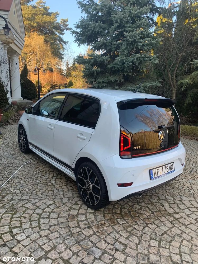 Volkswagen up! - 4