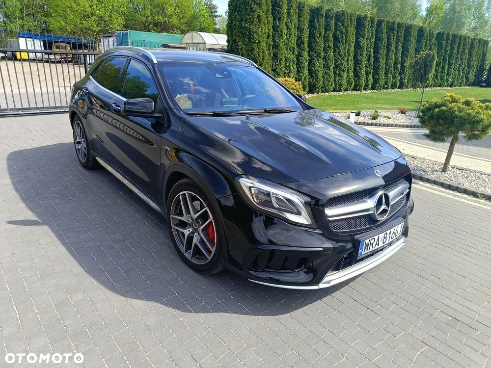 Mercedes-Benz GLA - 2