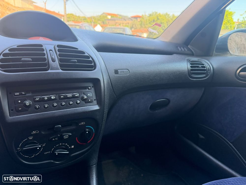Peugeot 206 1.1 Color Line - 5