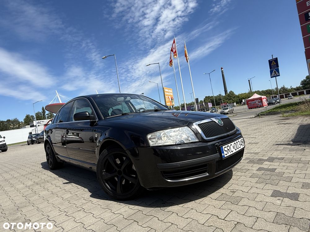 Skoda Superb 2.8 V6 Elegance - 28