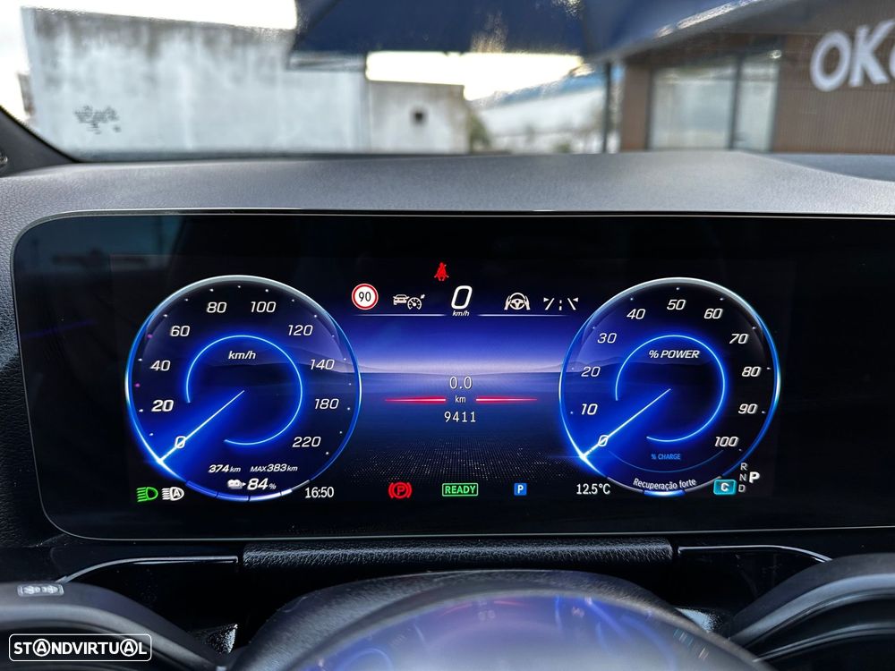 Mercedes-Benz EQA 300 4Matic Progressive - 26