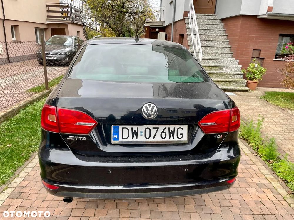 Volkswagen Jetta 1.6 TDI Highline - 4