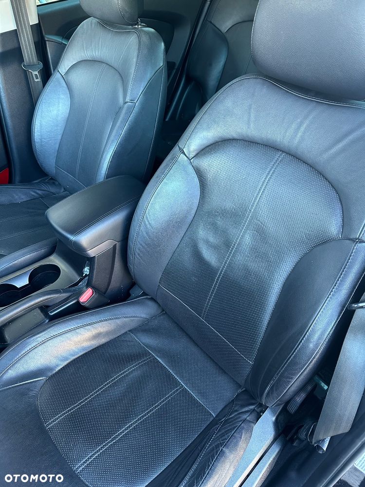 Hyundai ix35 2.0 CRDi 4WD Premium - 12