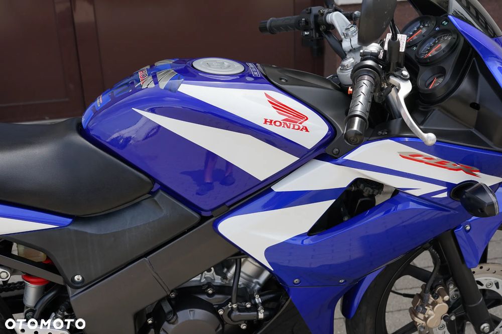 Honda CBR - 11
