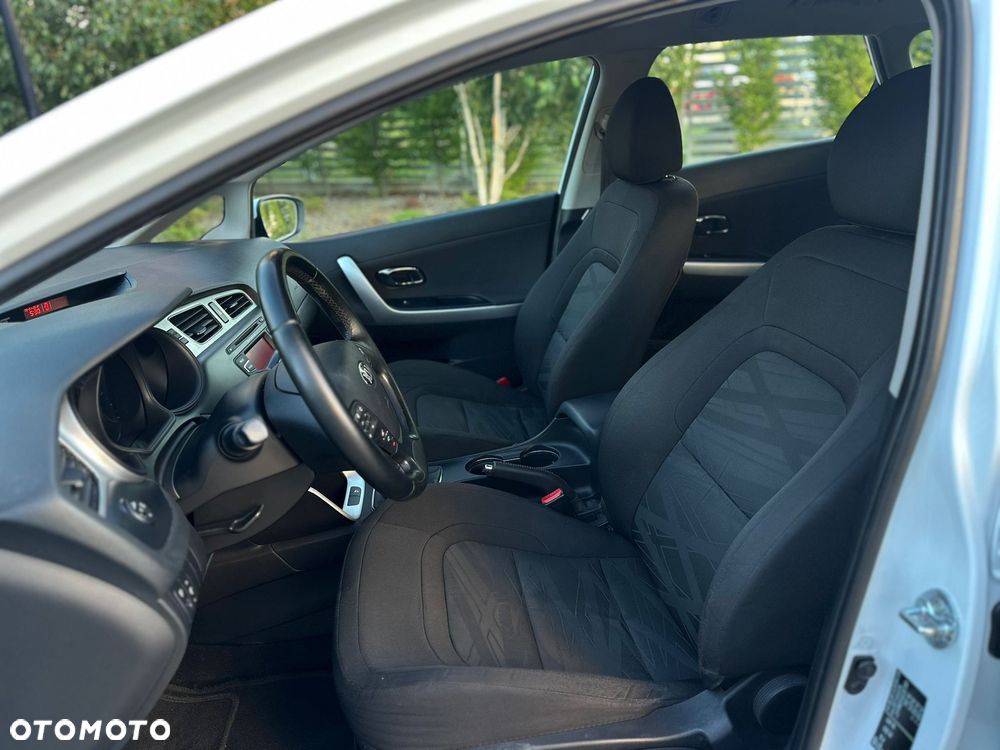 Kia Ceed Cee'd 1.4 L - 12