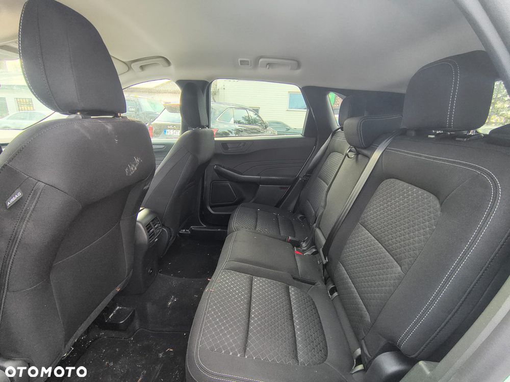 Ford Kuga - 12
