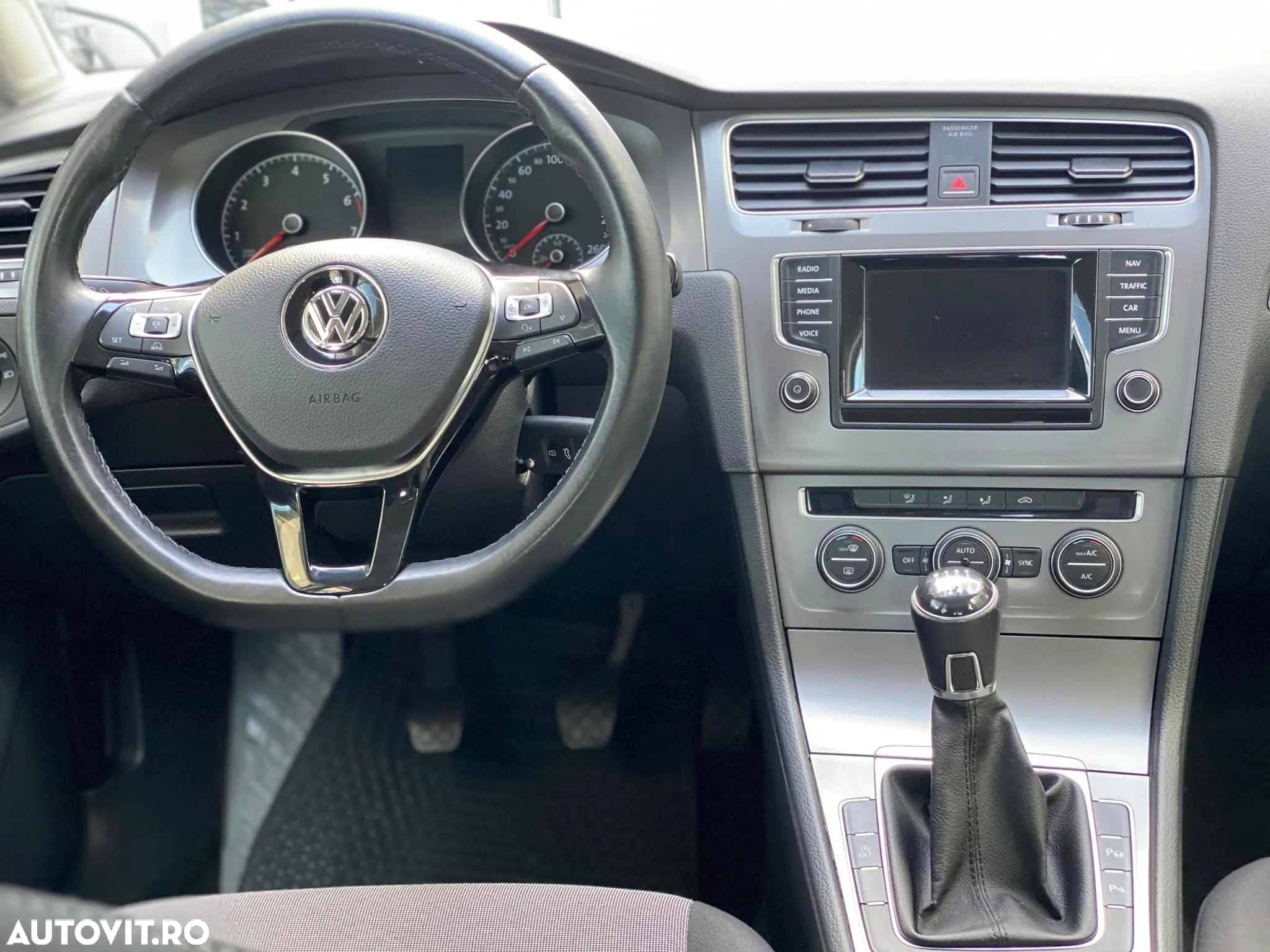 Volkswagen Golf 1.2 TSI Comfortline - 8