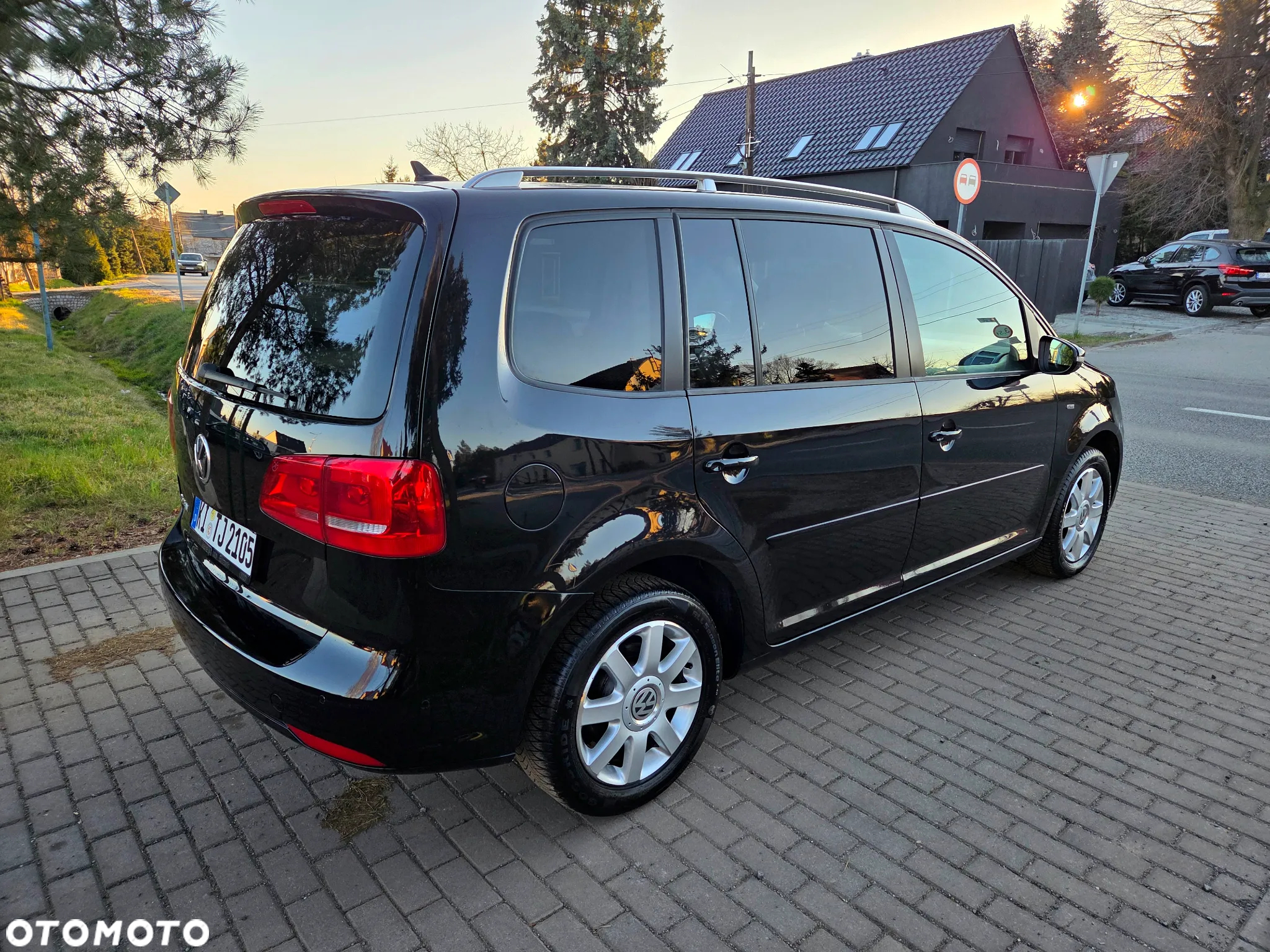 Volkswagen Touran 1.6 TDI DPF BlueMotion Technology Life - 10