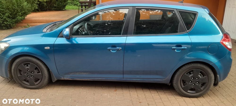 Kia Ceed - 3