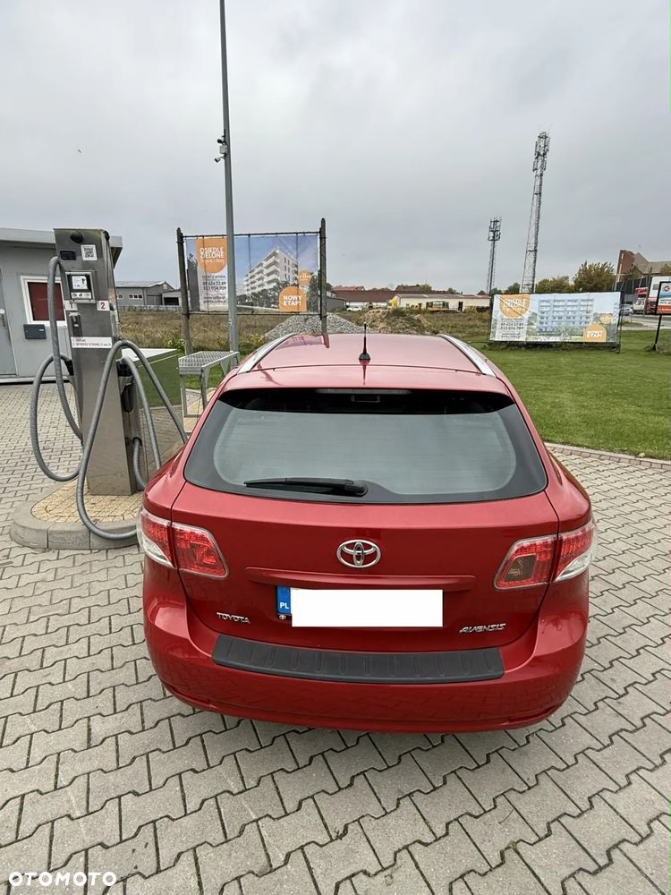 Toyota Avensis 1.8 Sol - 3