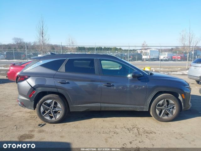 Hyundai Tucson - 12