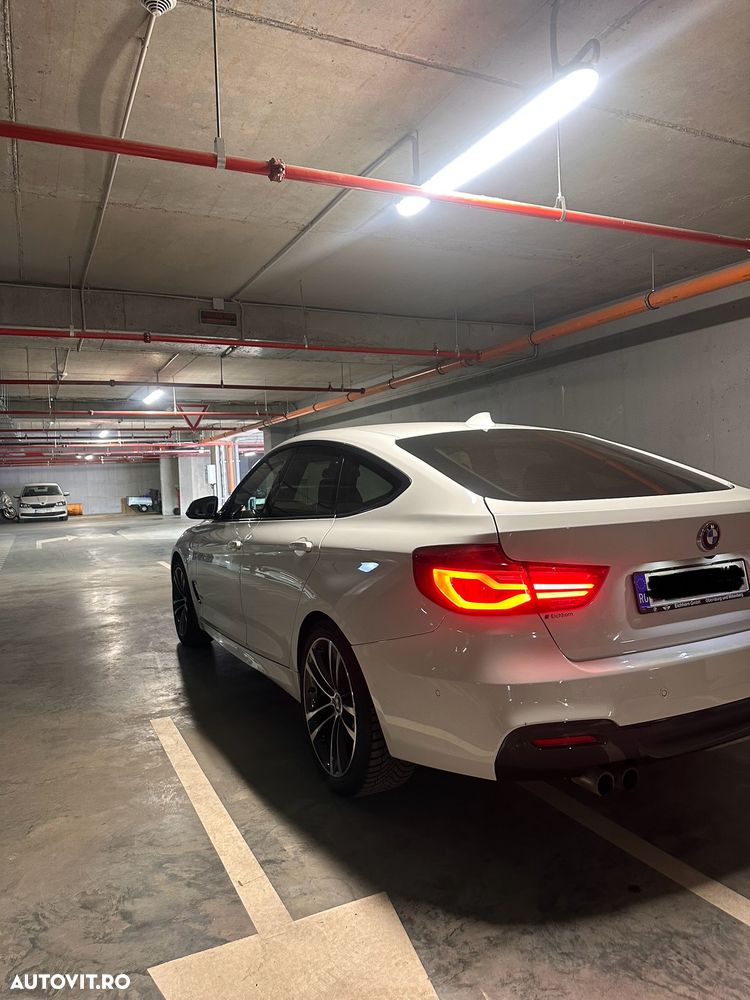 BMW Seria 3 330i xDrive AT M Sport Shadow - 9