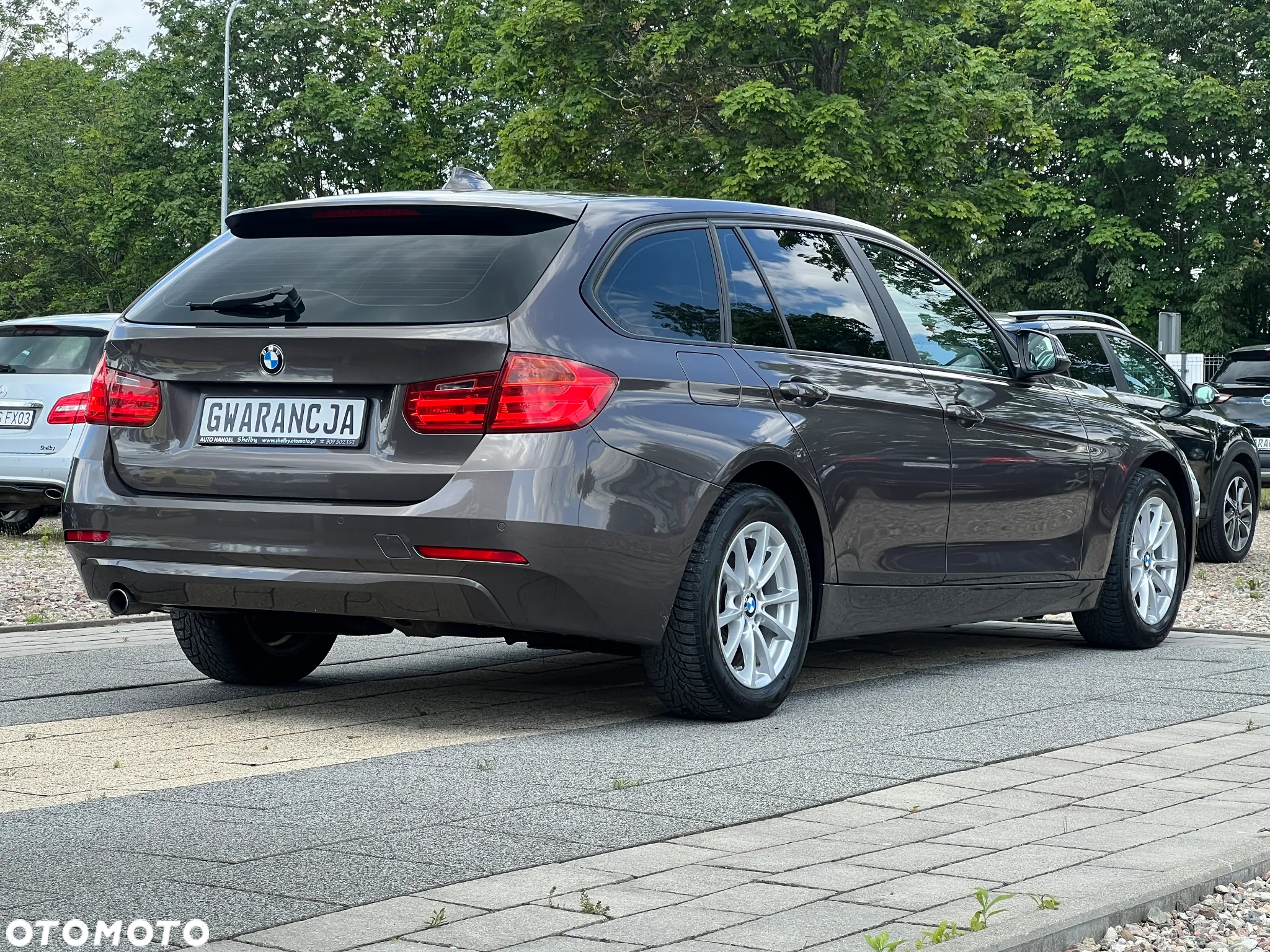 BMW Seria 3 318d Touring - 11