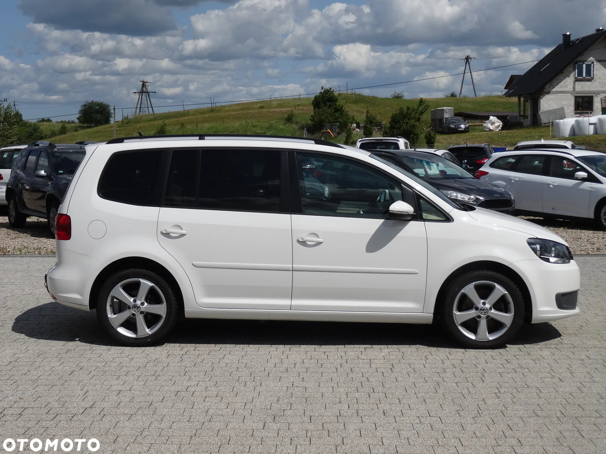 Volkswagen Touran 2.0 TDI DPF BlueMotion Technology Comfortline - 2