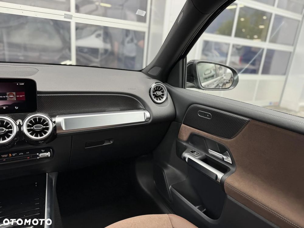 Mercedes-Benz GLB 200 AMG Line 7G-DCT - 16