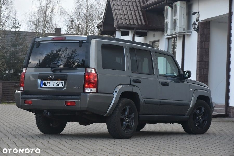 Jeep Commander - 9