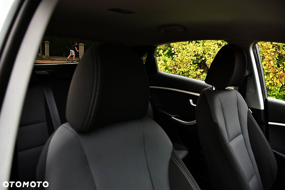 Hyundai i30 1.4 Premium - 33
